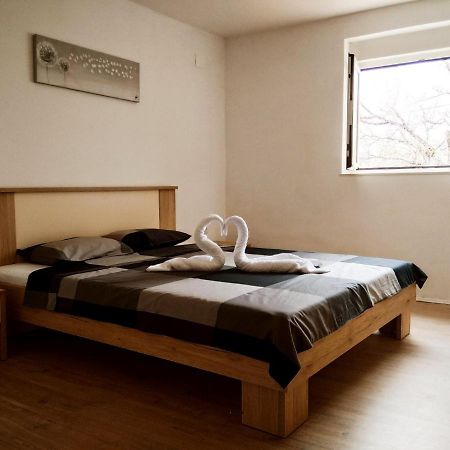 Gecko Apartment Rijeka Exterior photo